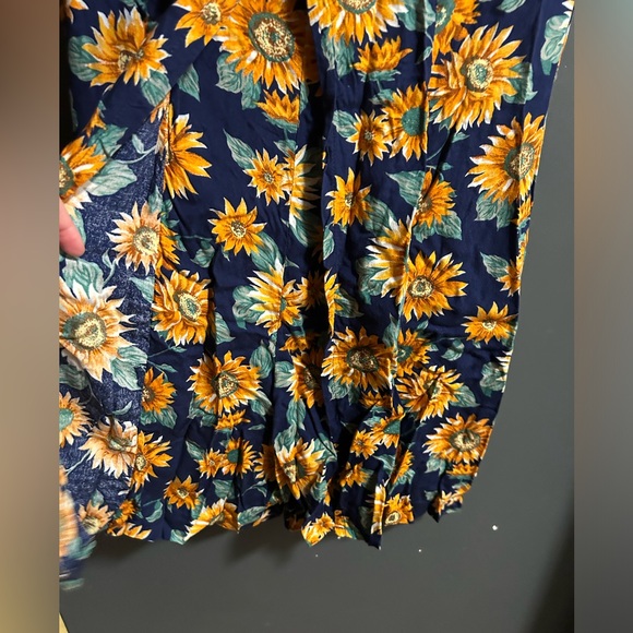 Adorable sunflower print vintage romper - Picture 5 of 8